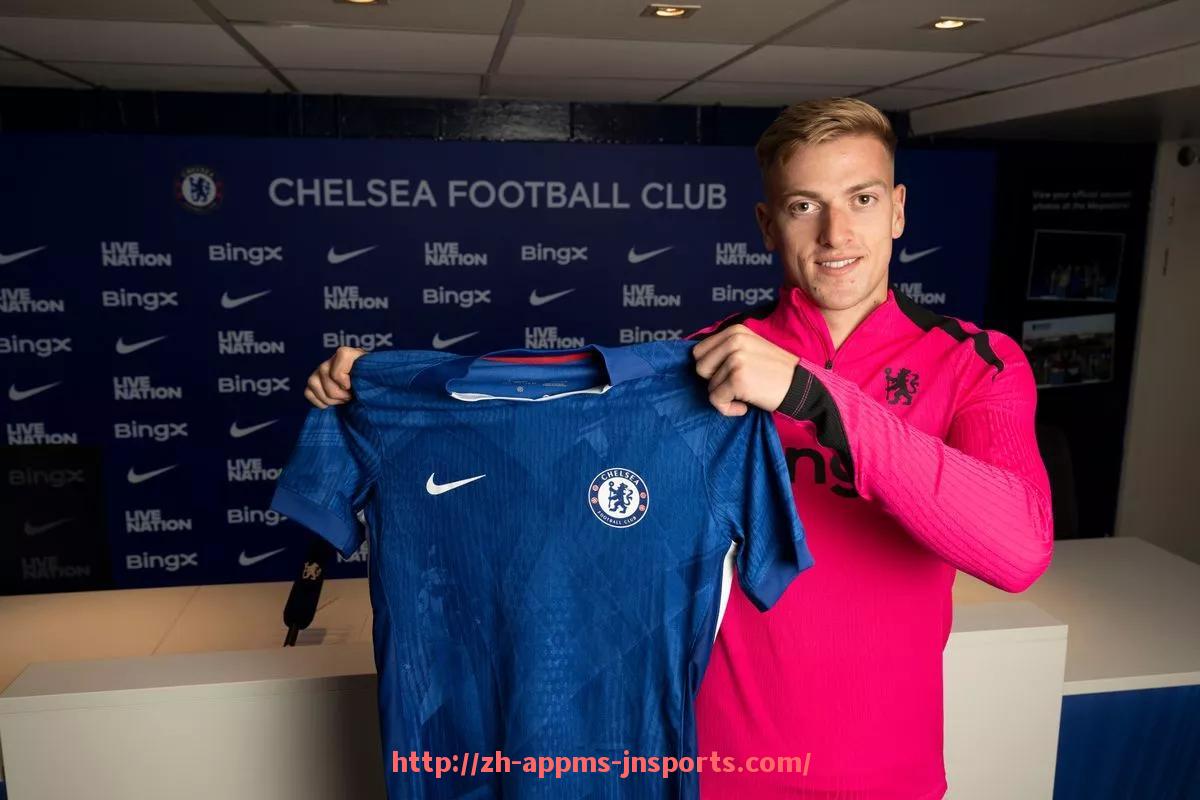 江南体育APP-法甲防守表现更新：稳固防线背后的战术执行力